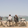 海辺にとめている自転車